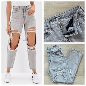 AMERICAN EAGLE 8 Long 90s Ankle Length Ripped Straight Mom Jeans in Haze • Tall